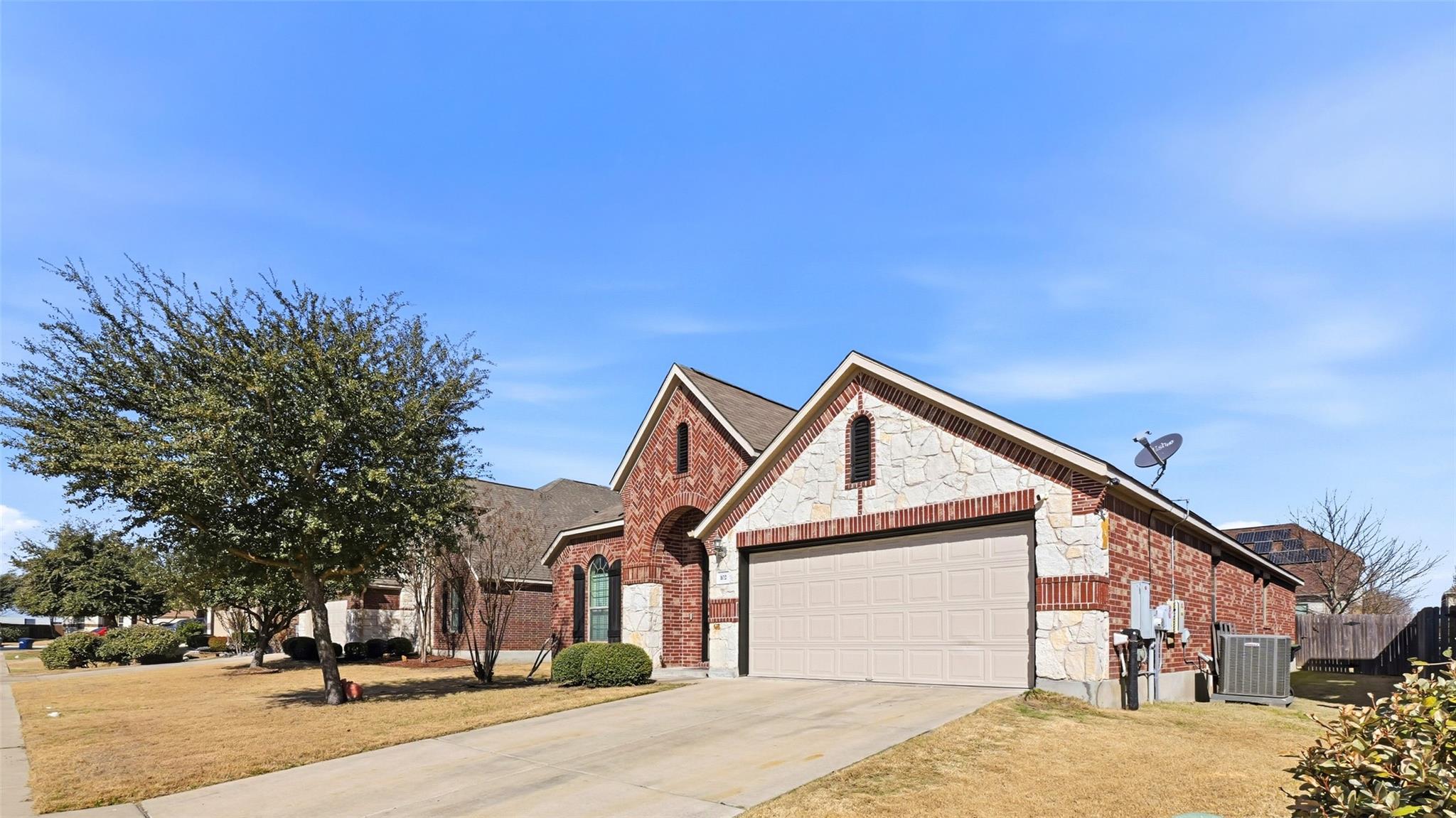 102 N Pasture Cv, Hutto, TX 78634