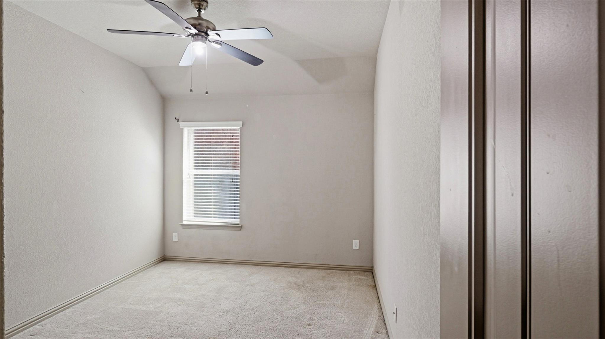 102 N Pasture Cv, Hutto, TX 78634