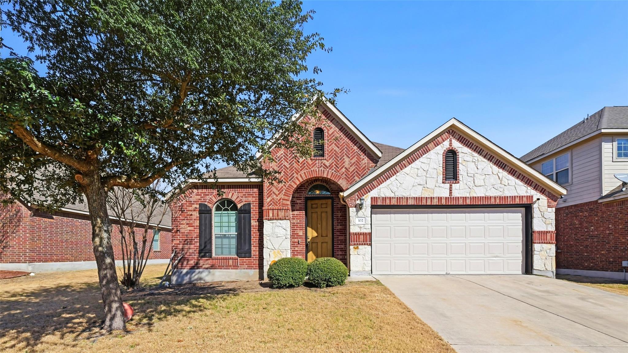 102 N Pasture Cv, Hutto, TX 78634