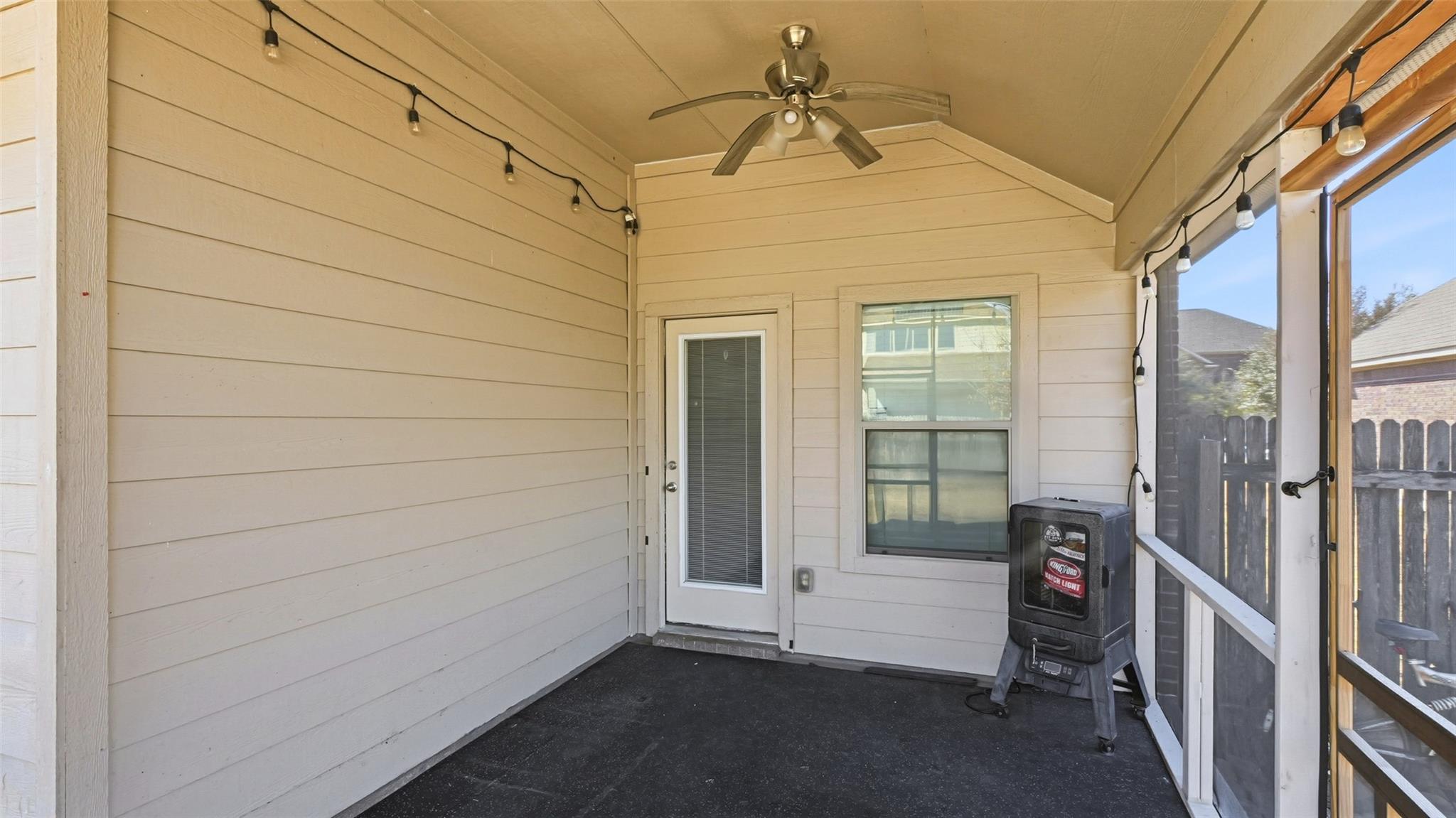 102 N Pasture Cv, Hutto, TX 78634