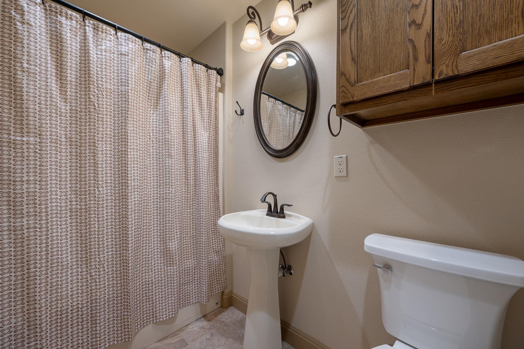 204 Overlook Ct, Georgetown, TX 78628