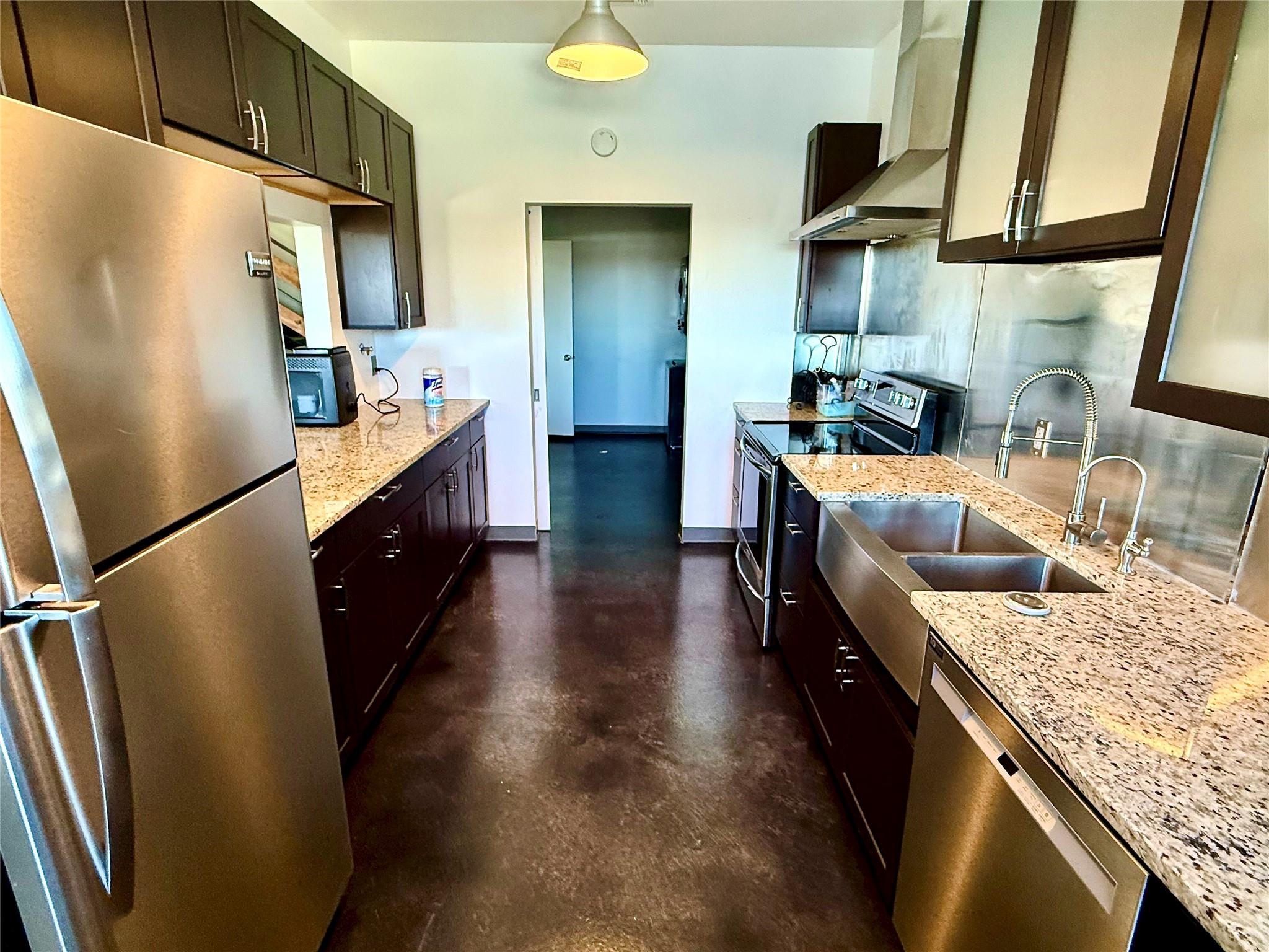 21593 Hill Rd, Salado, TX 76571