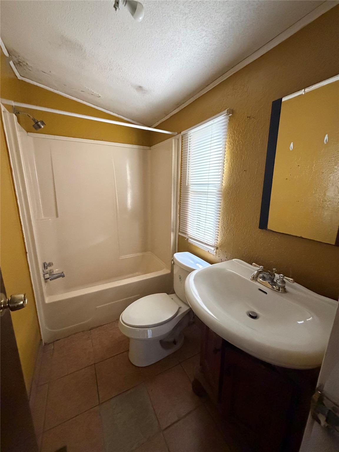 2214 Bitter Creek Dr, Austin, TX 78744