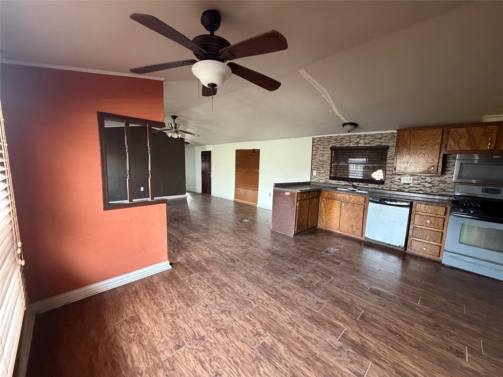 2214 Bitter Creek Dr, Austin, TX 78744