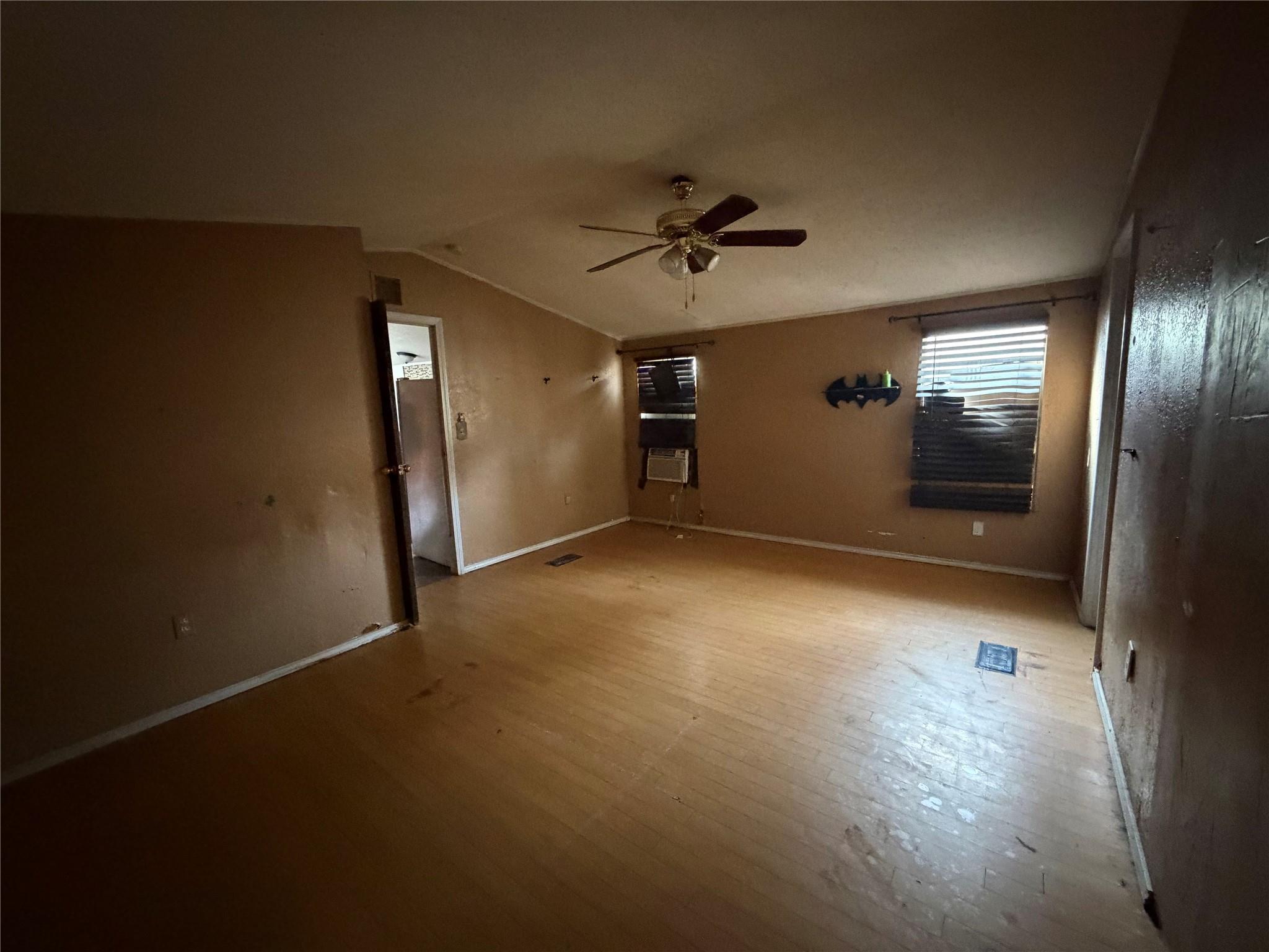 2214 Bitter Creek Dr, Austin, TX 78744