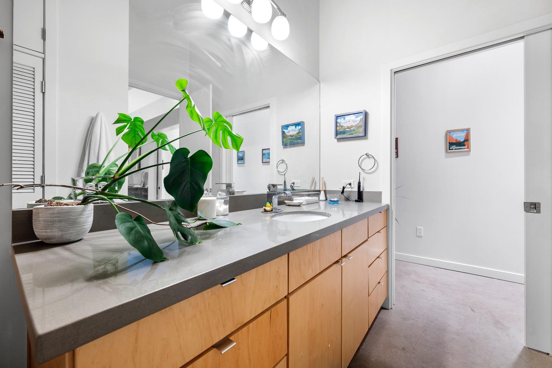 507 Sabine St # 908, Austin, TX 78701