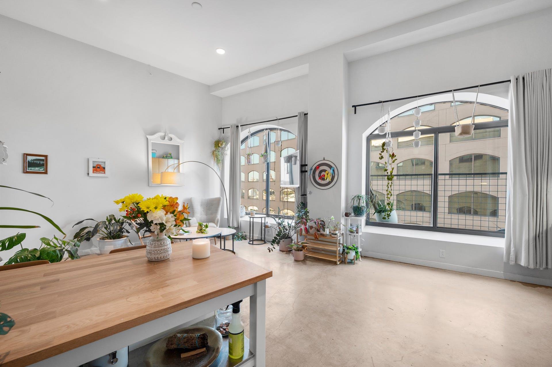 507 Sabine St # 908, Austin, TX 78701