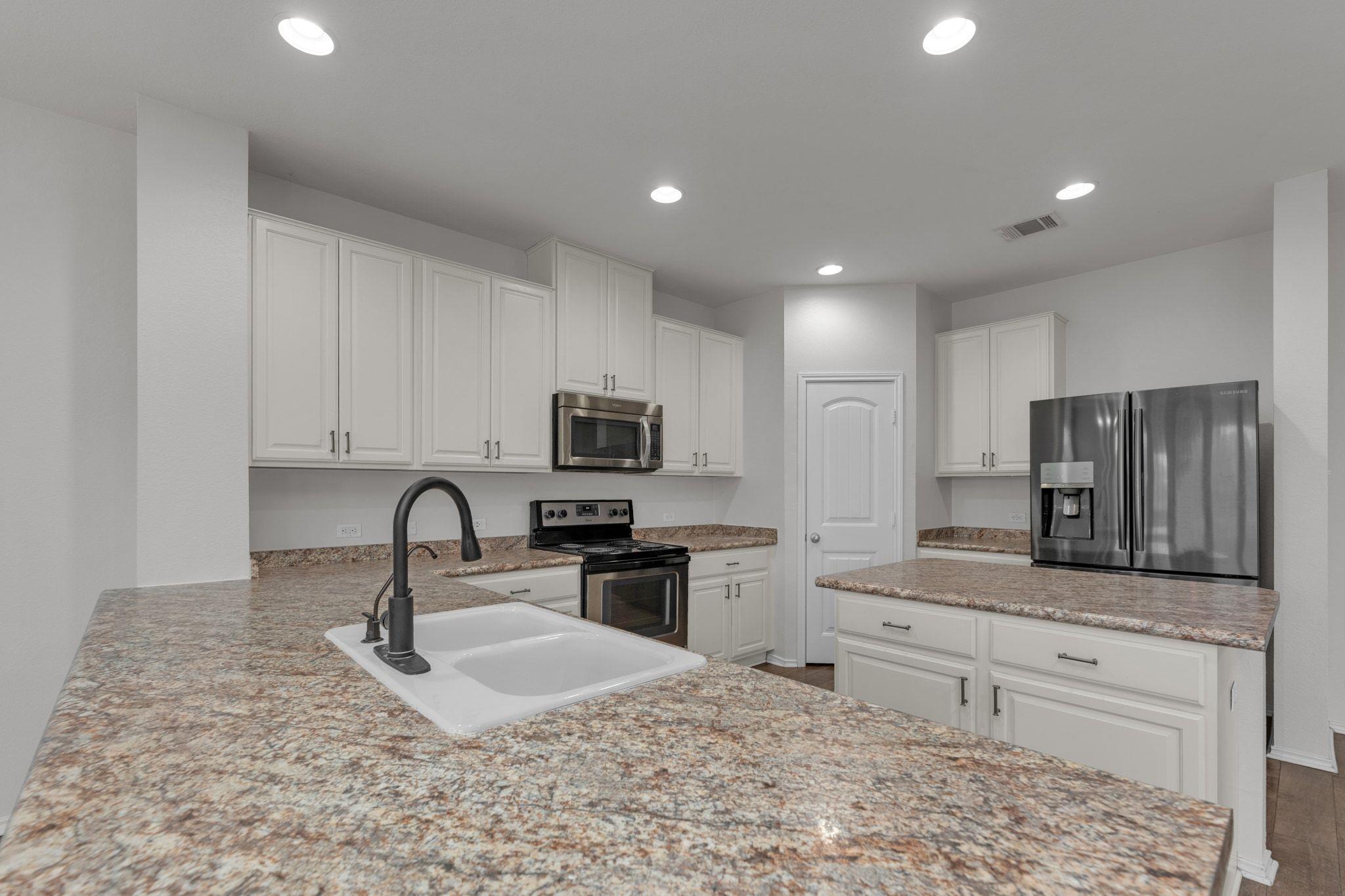 150 Jasmine Cv, Kyle, TX 78640