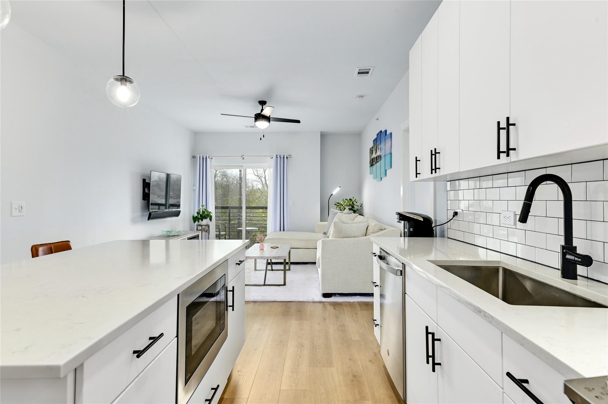 3101 Govalle Ave # 301, Austin, TX 78702