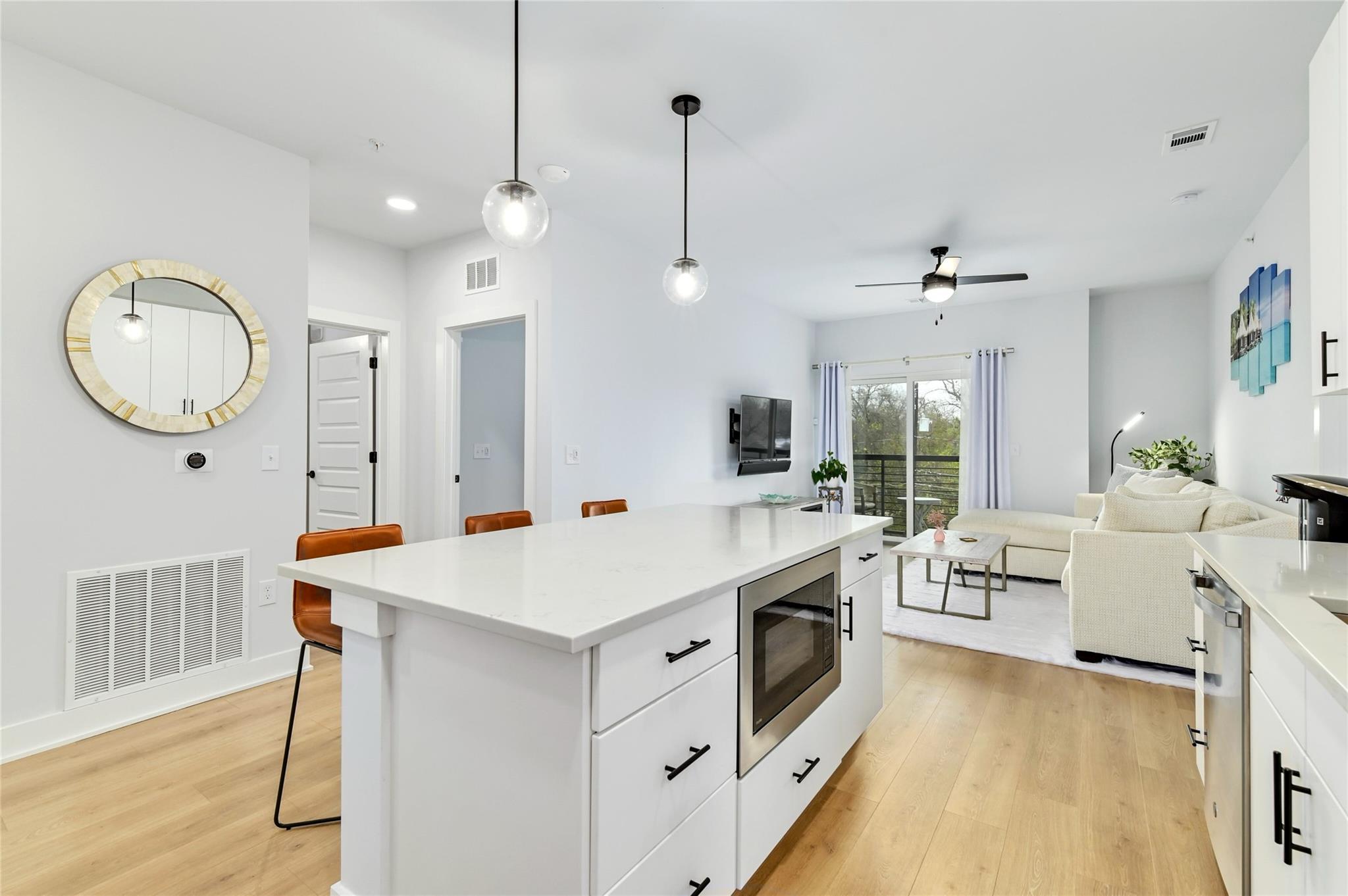 3101 Govalle Ave # 301, Austin, TX 78702