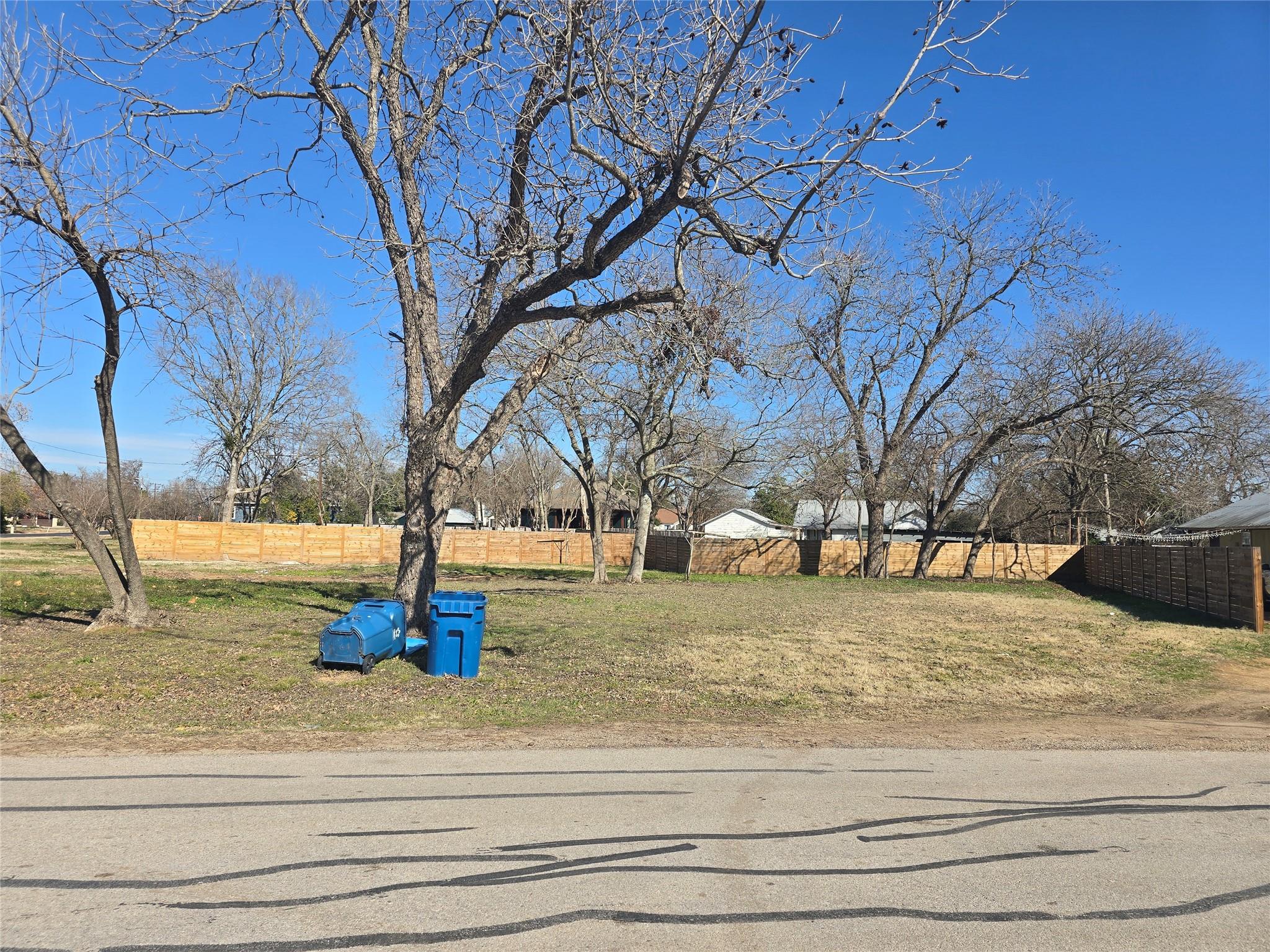 305 Lexington Rd, Elgin, TX 78621