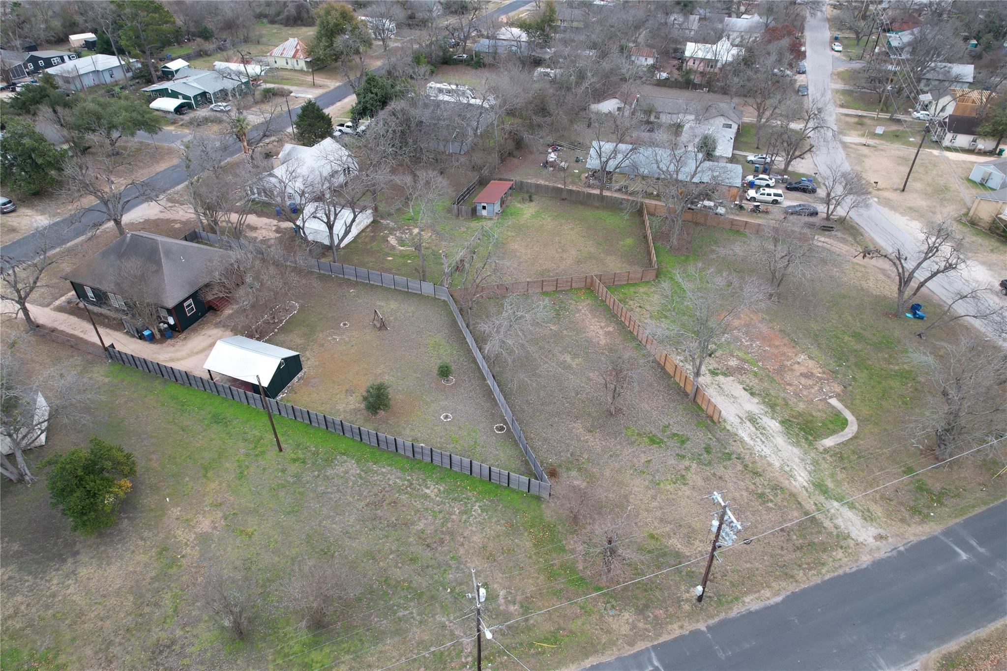 305 Lexington Rd, Elgin, TX 78621