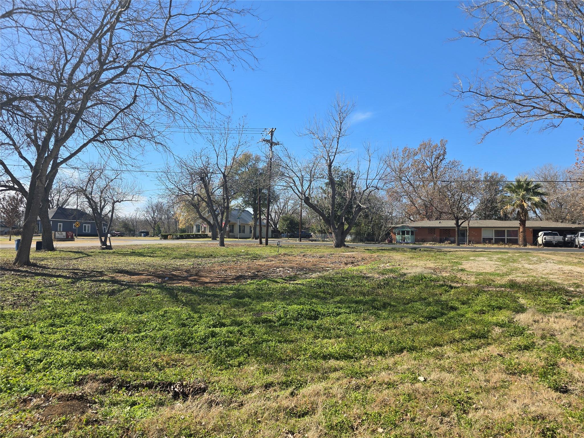 305 Lexington Rd, Elgin, TX 78621