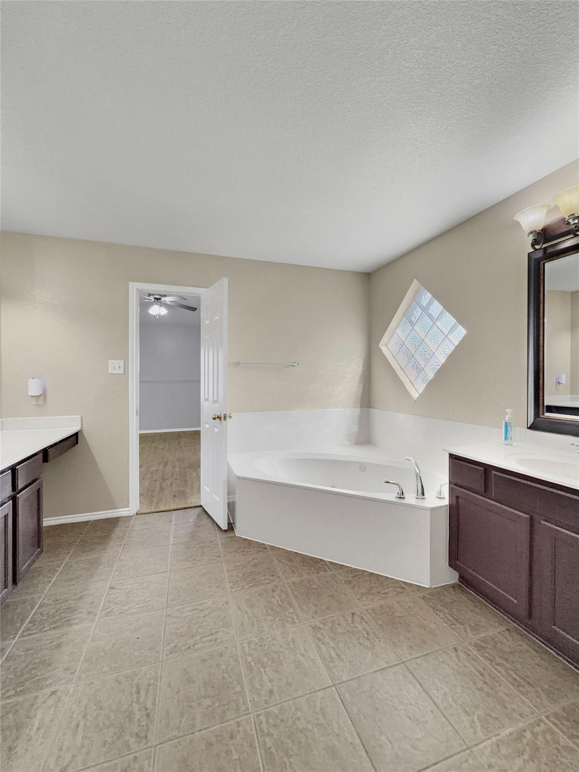 5300 Western Swing Ct, Killeen, TX 76542