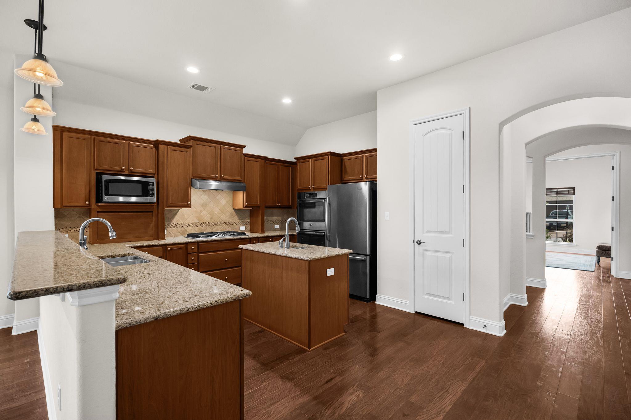 212 Tavish Trl, Austin, TX 78738