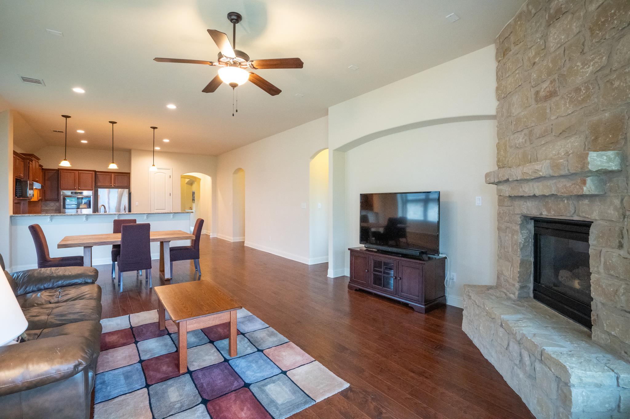 212 Tavish Trl, Austin, TX 78738