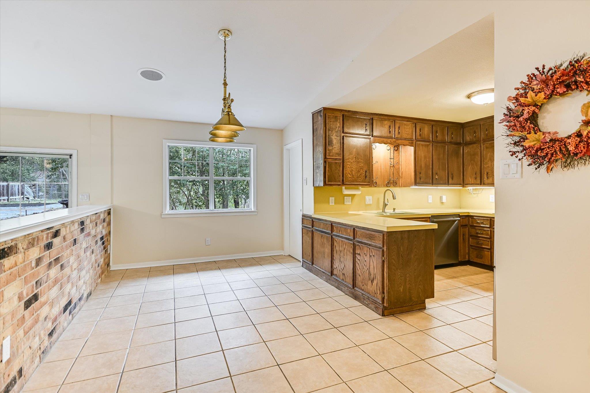 10709 Yucca Dr, Austin, TX 78759