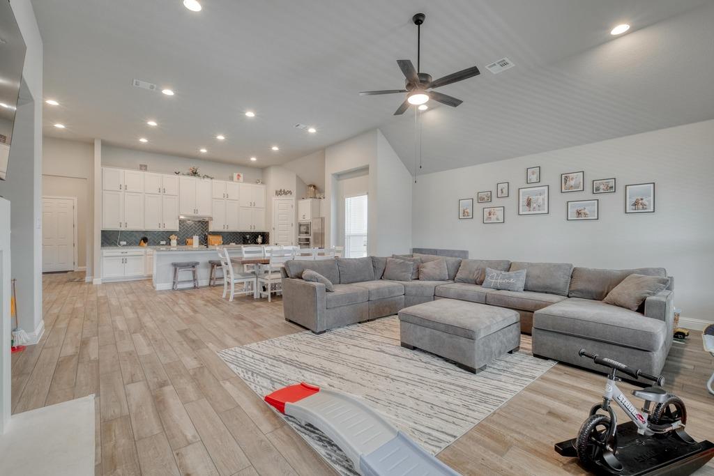 Cedar Creek, TX 78612