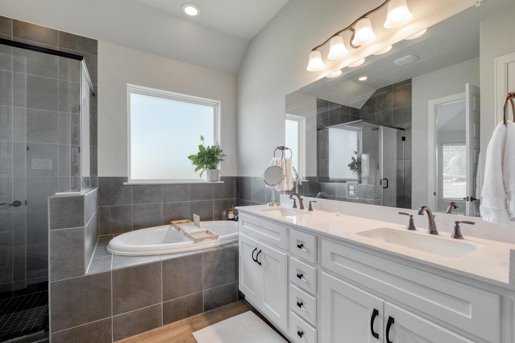 Cedar Creek, TX 78612