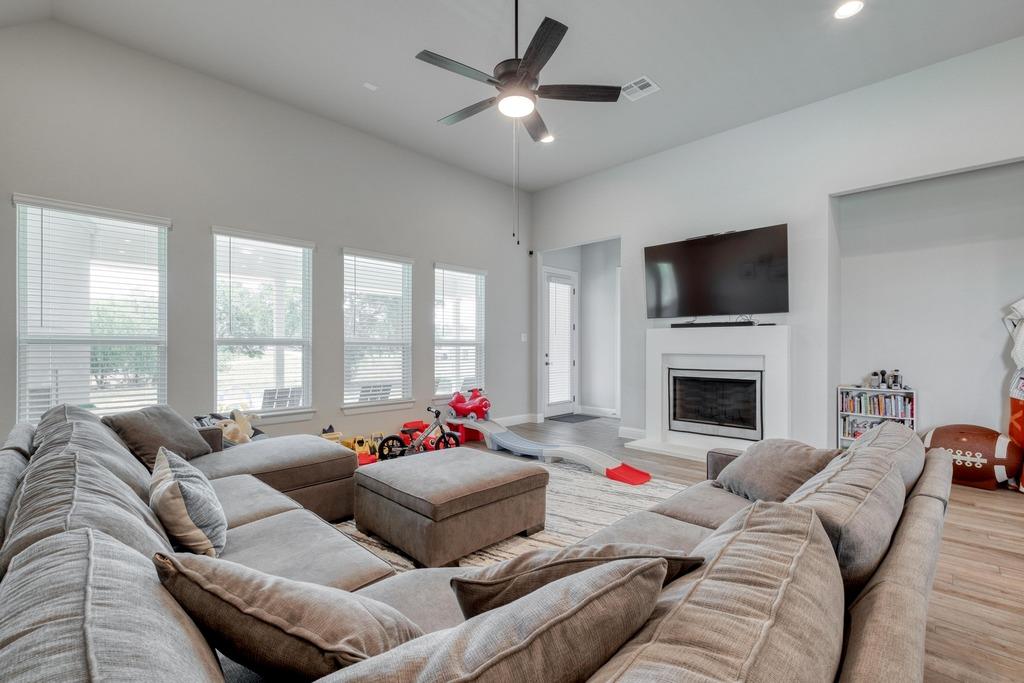 Cedar Creek, TX 78612