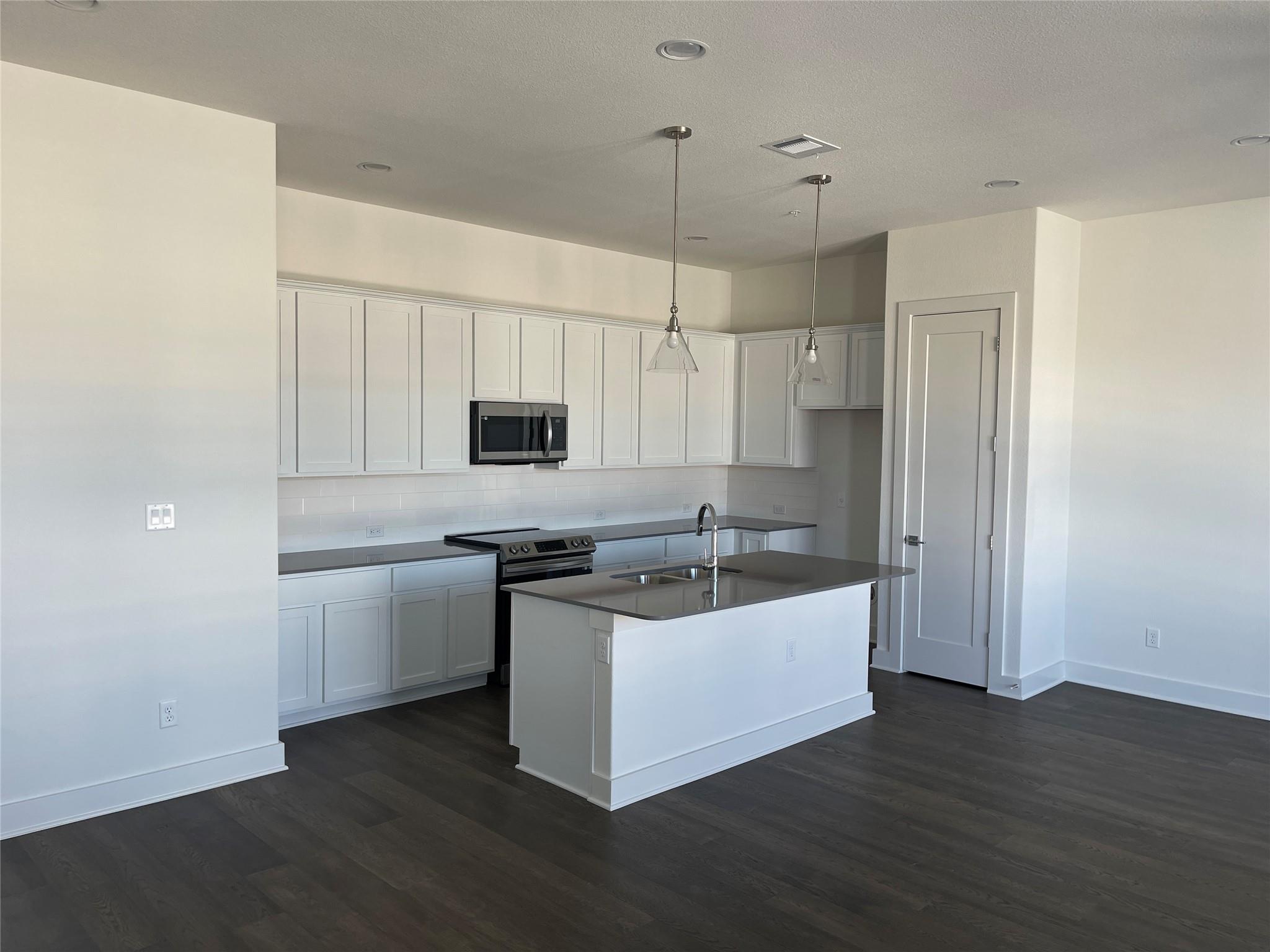 2050 lohmans Spur # 2003, Lakeway, TX 78734