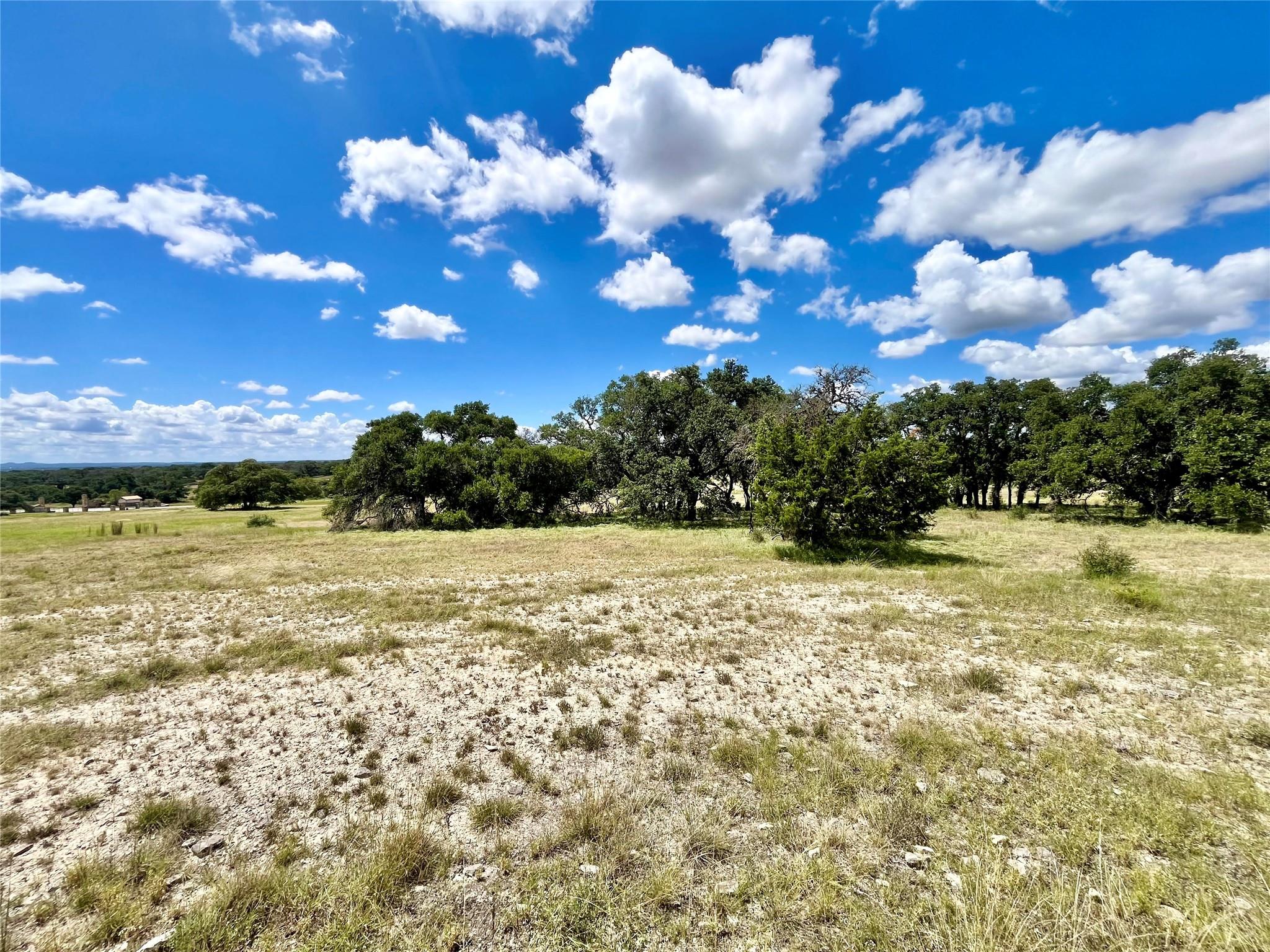 97 Summit Ridge Trl, Johnson City, TX 78636