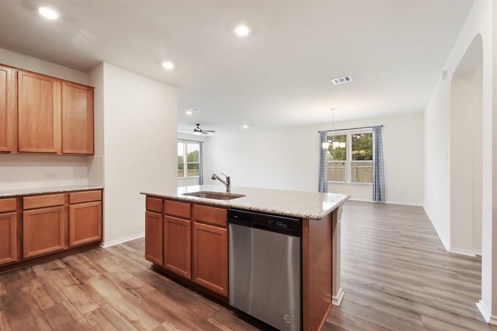 100 Jarbridge Dr, Kyle, TX 78640