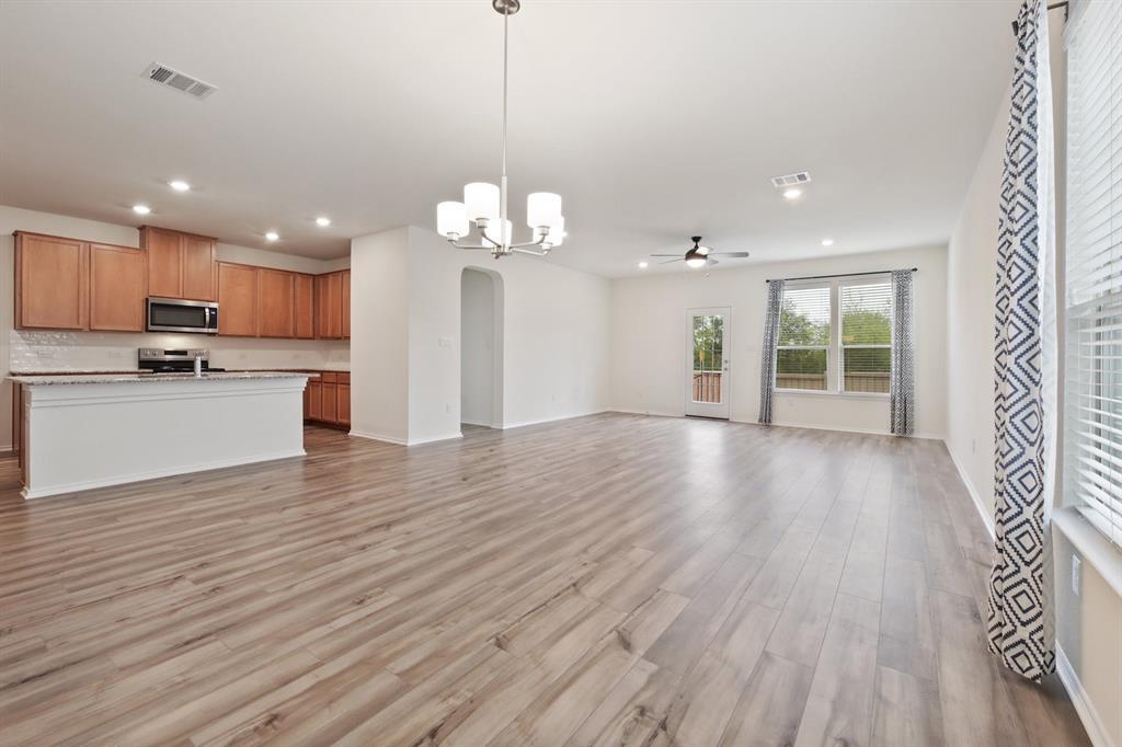 100 Jarbridge Dr, Kyle, TX 78640