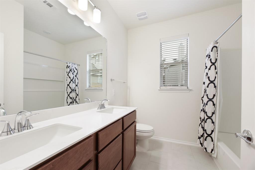 100 Jarbridge Dr, Kyle, TX 78640