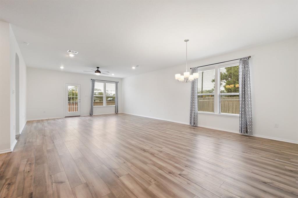 100 Jarbridge Dr, Kyle, TX 78640