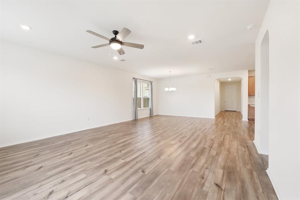 100 Jarbridge Dr, Kyle, TX 78640