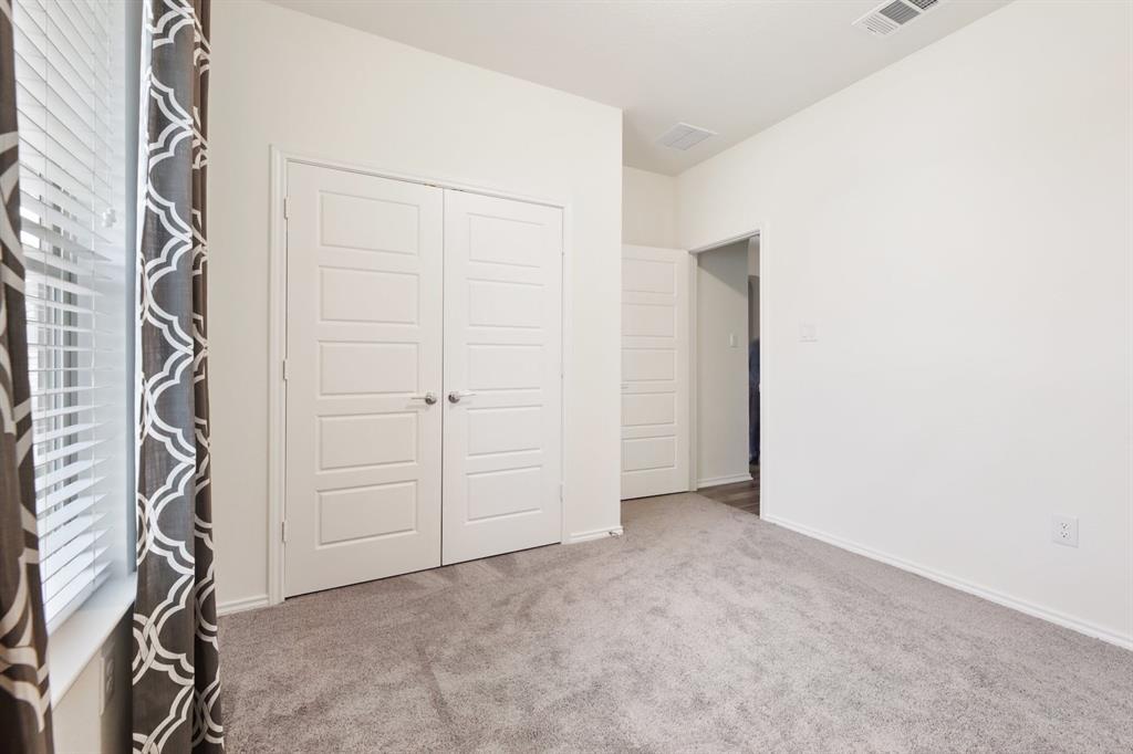 100 Jarbridge Dr, Kyle, TX 78640