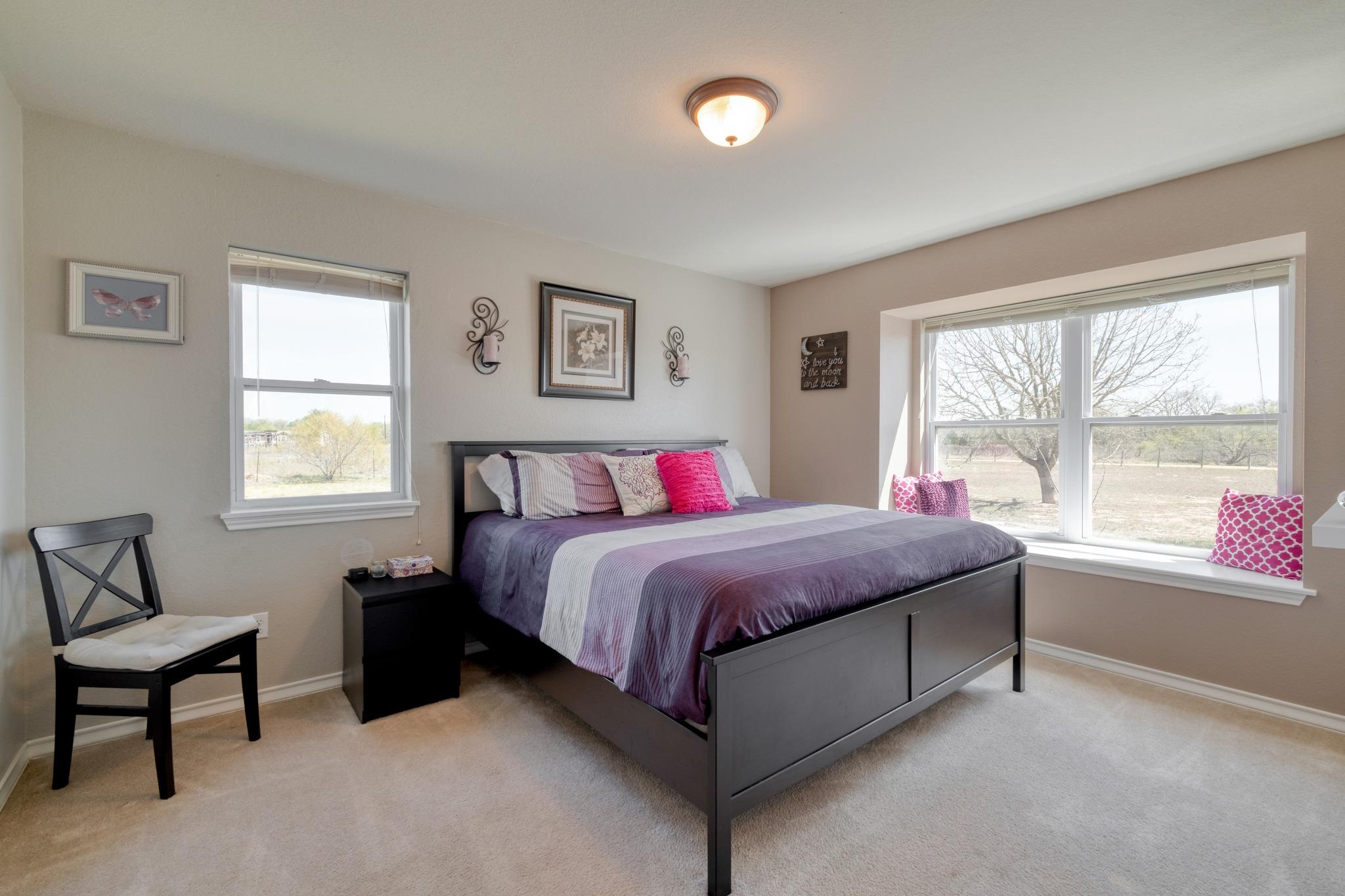 154 Three Oaks Ln, Bastrop, TX 78602