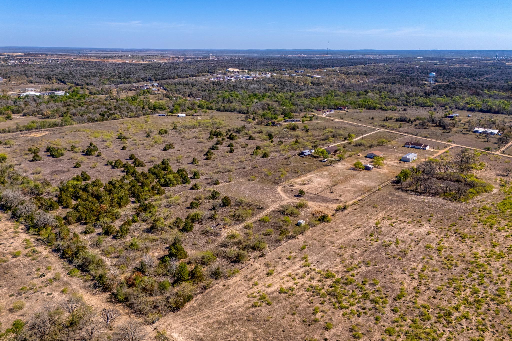 154 Three Oaks Ln, Bastrop, TX 78602