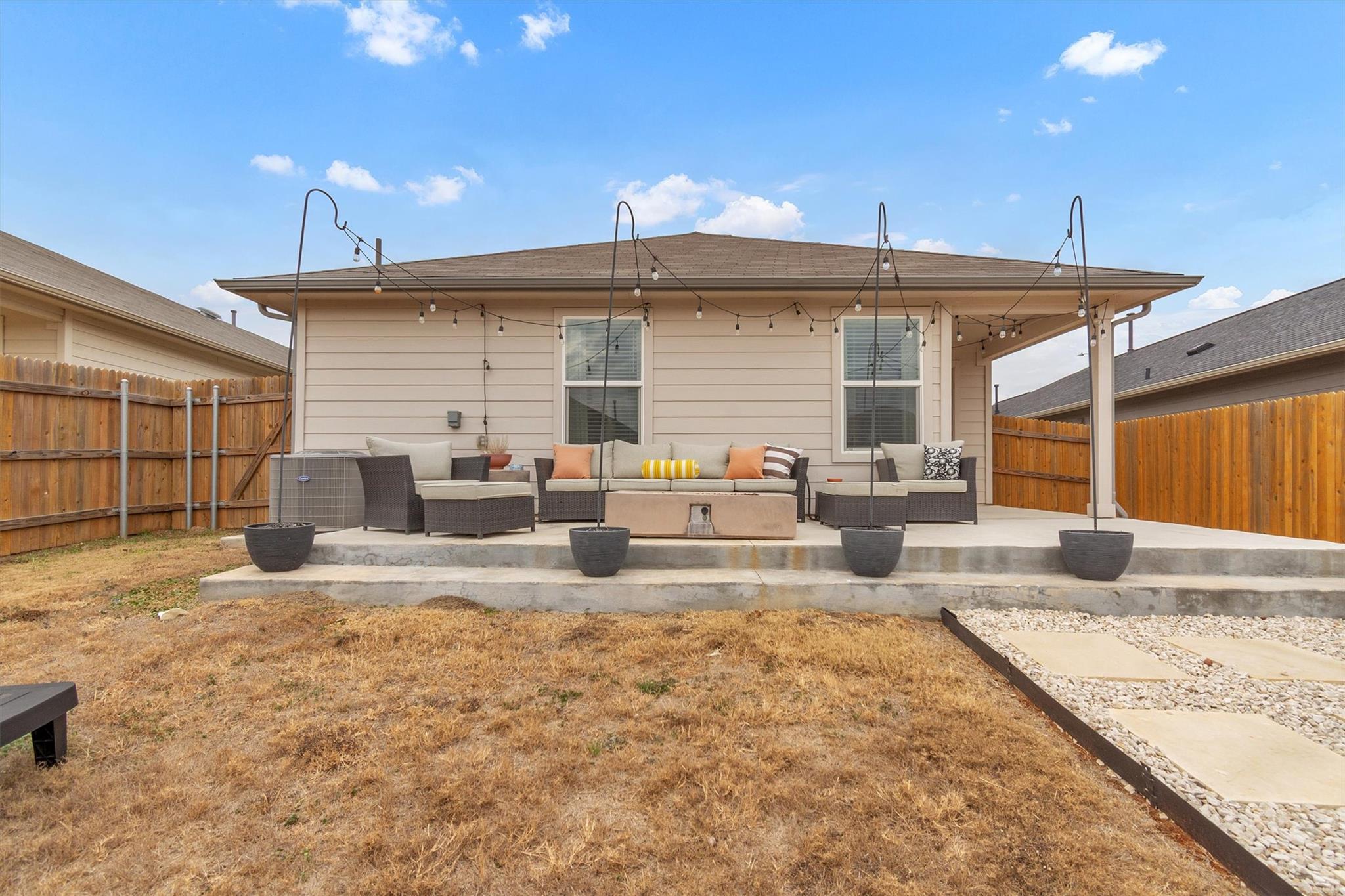 204 Calgary Ln, San Marcos, TX 78666