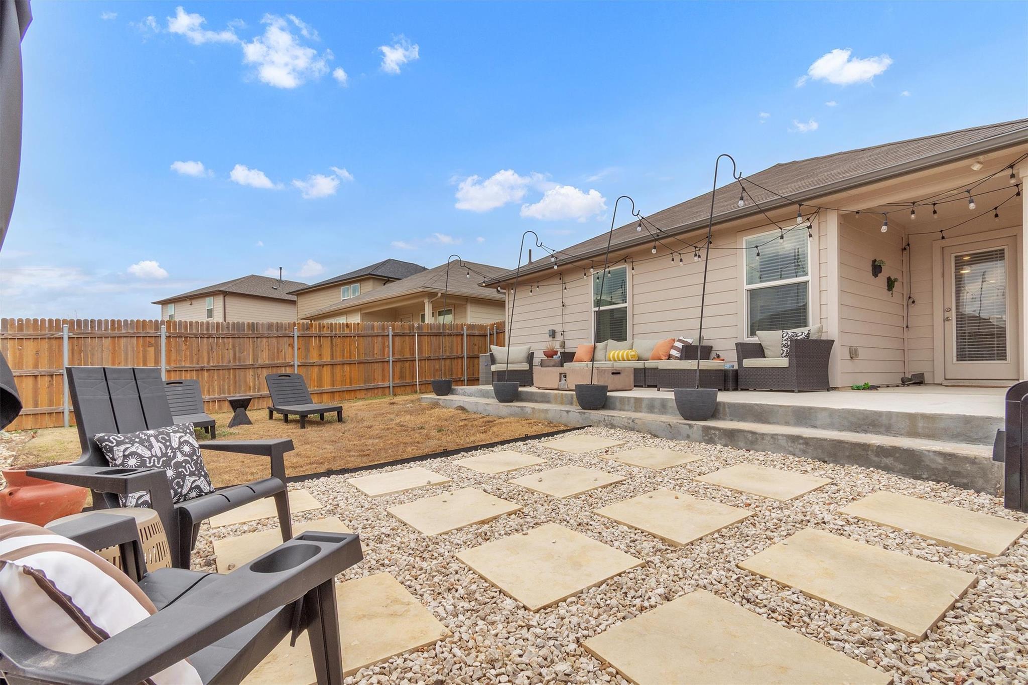 204 Calgary Ln, San Marcos, TX 78666