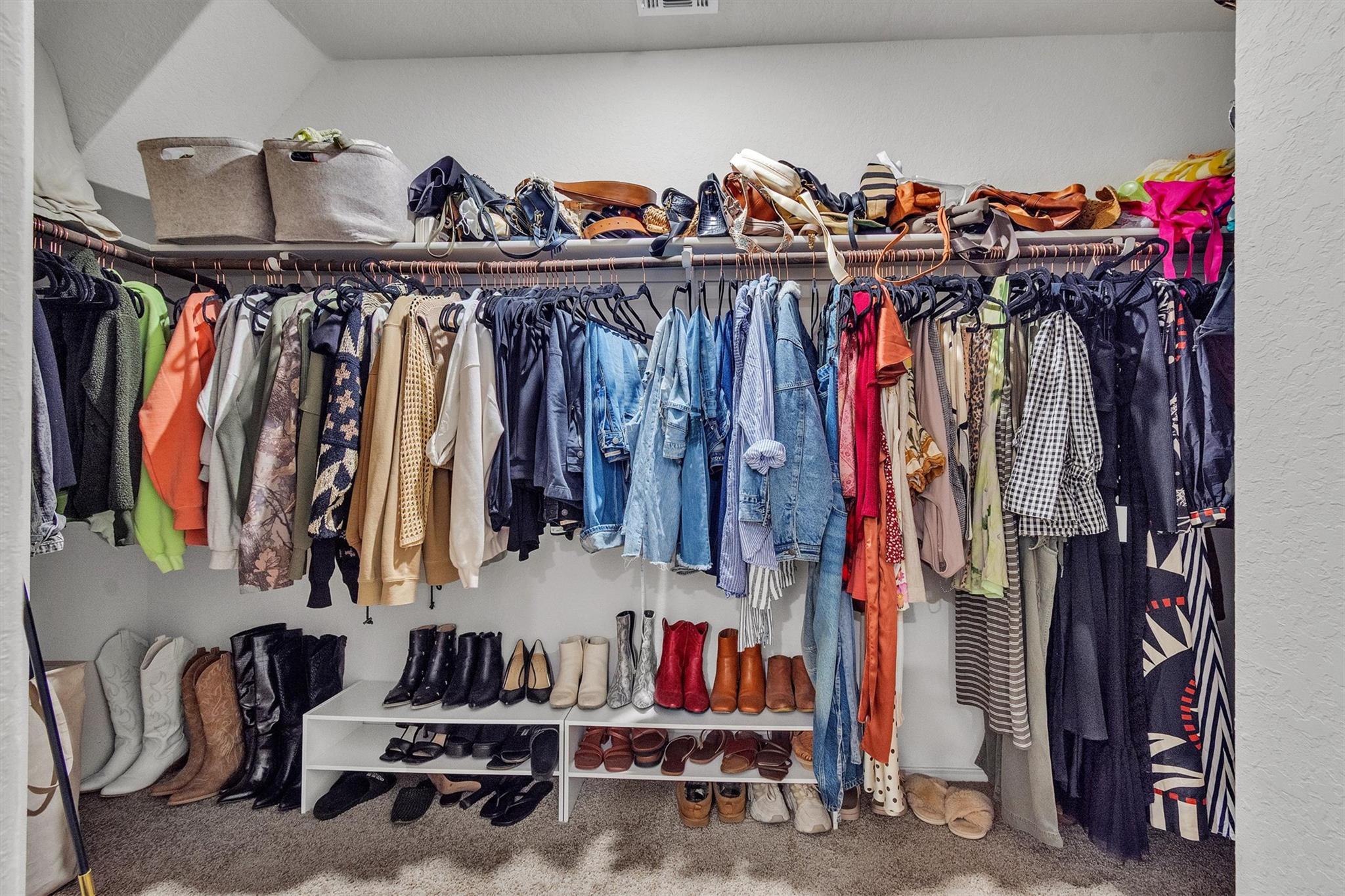 204 Calgary Ln, San Marcos, TX 78666