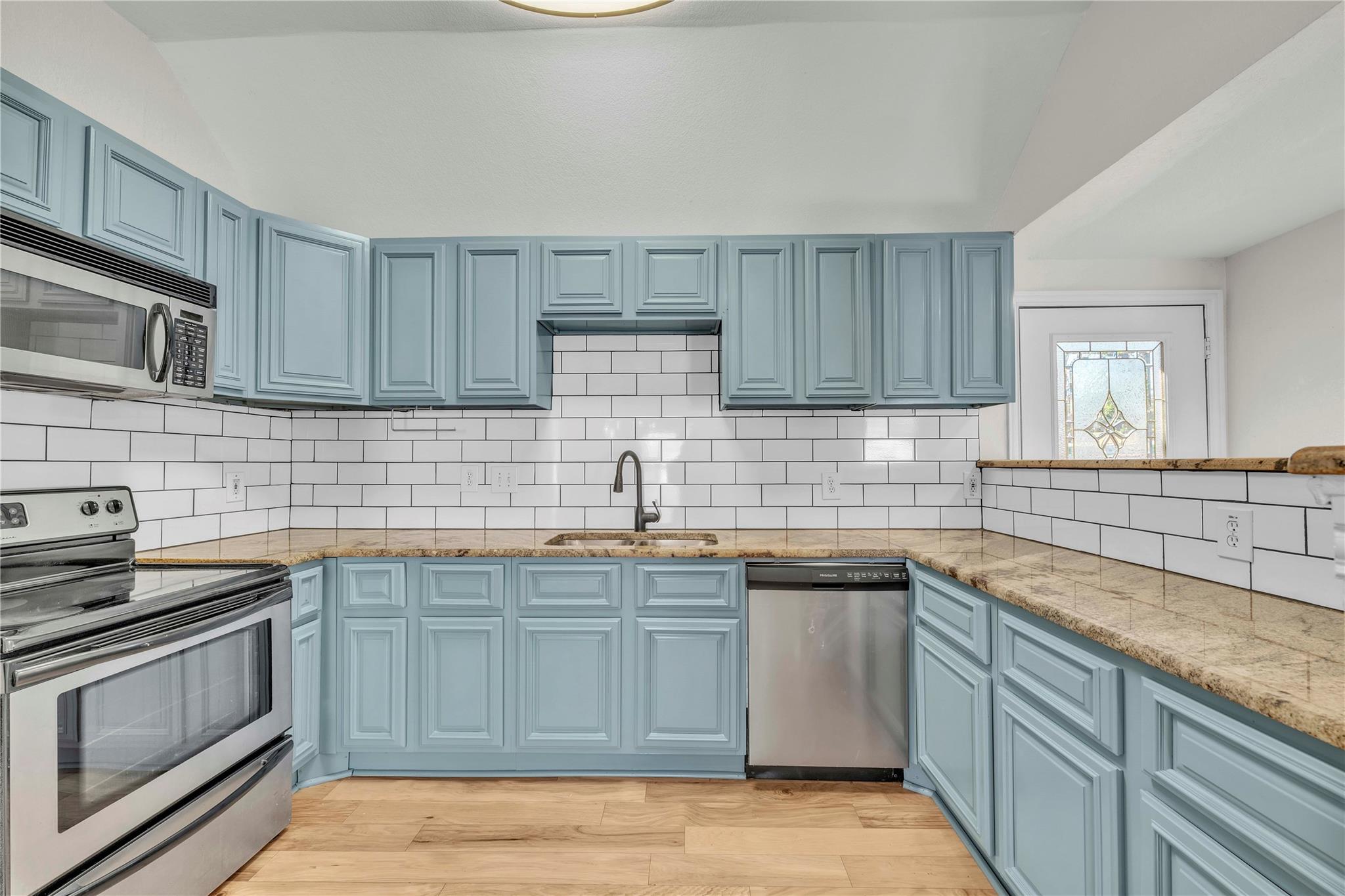 2403 S 3rd St, Austin, TX 78704