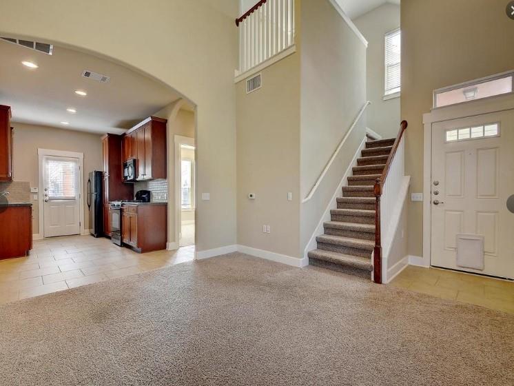 1601 Miriam Ave # 203, Austin, TX 78702