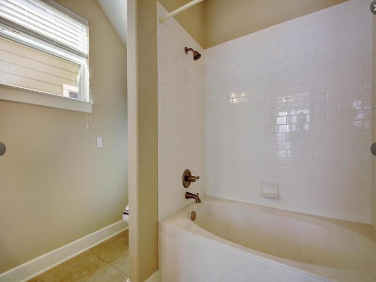 1601 Miriam Ave # 203, Austin, TX 78702