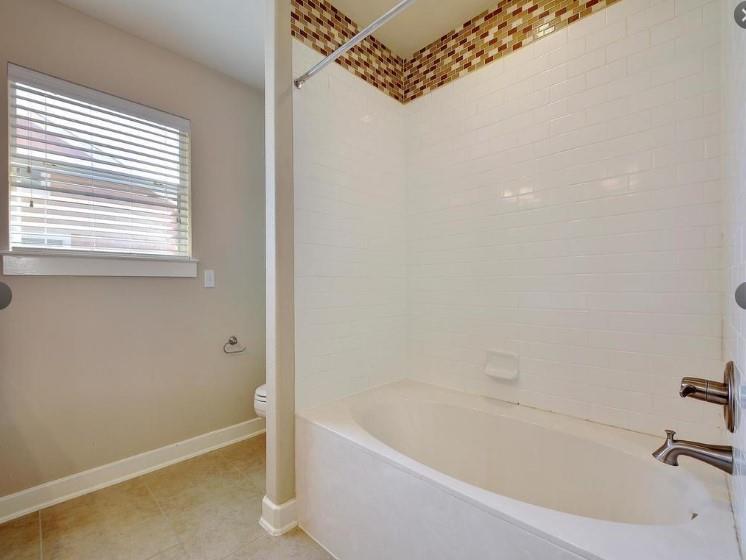 1601 Miriam Ave # 203, Austin, TX 78702