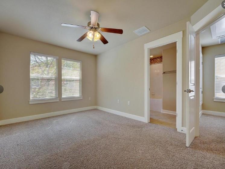 1601 Miriam Ave # 203, Austin, TX 78702