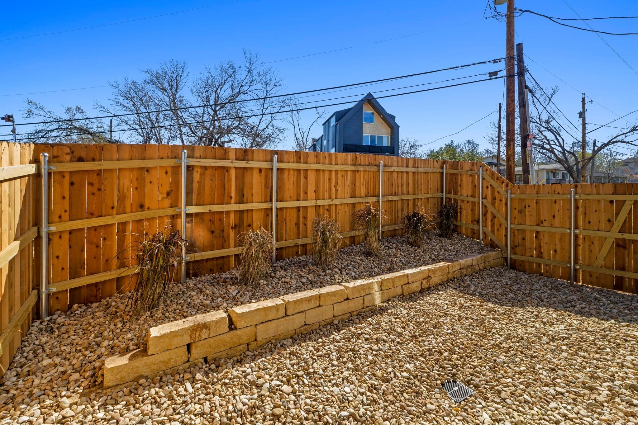 1736 Bunche Rd # B1, Austin, TX 78721