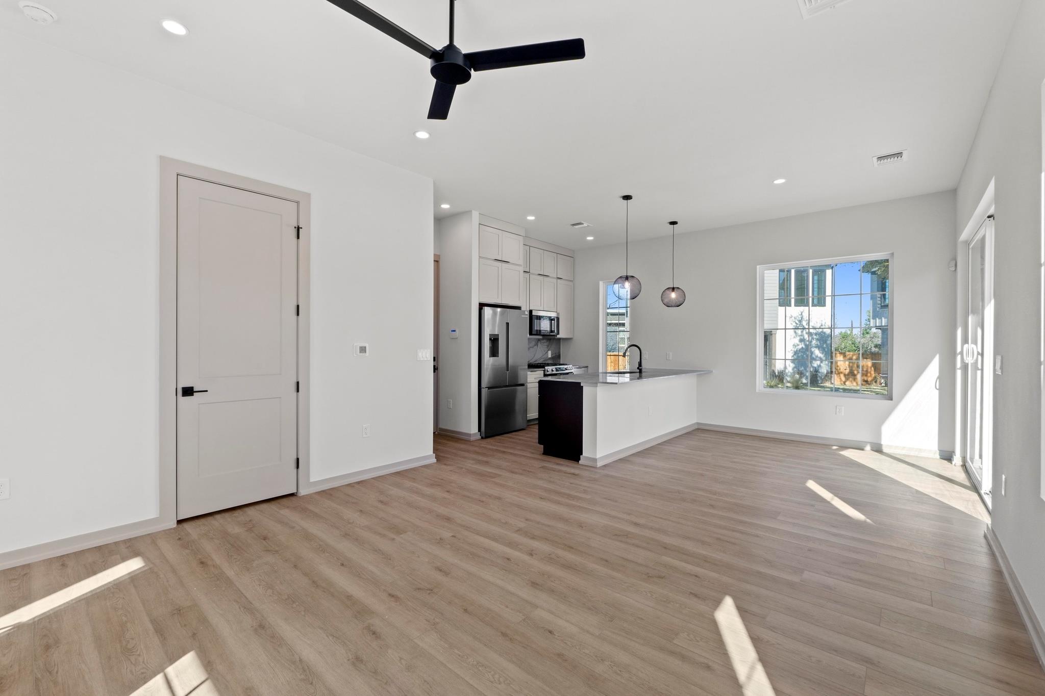 1736 Bunche Rd # B1, Austin, TX 78721