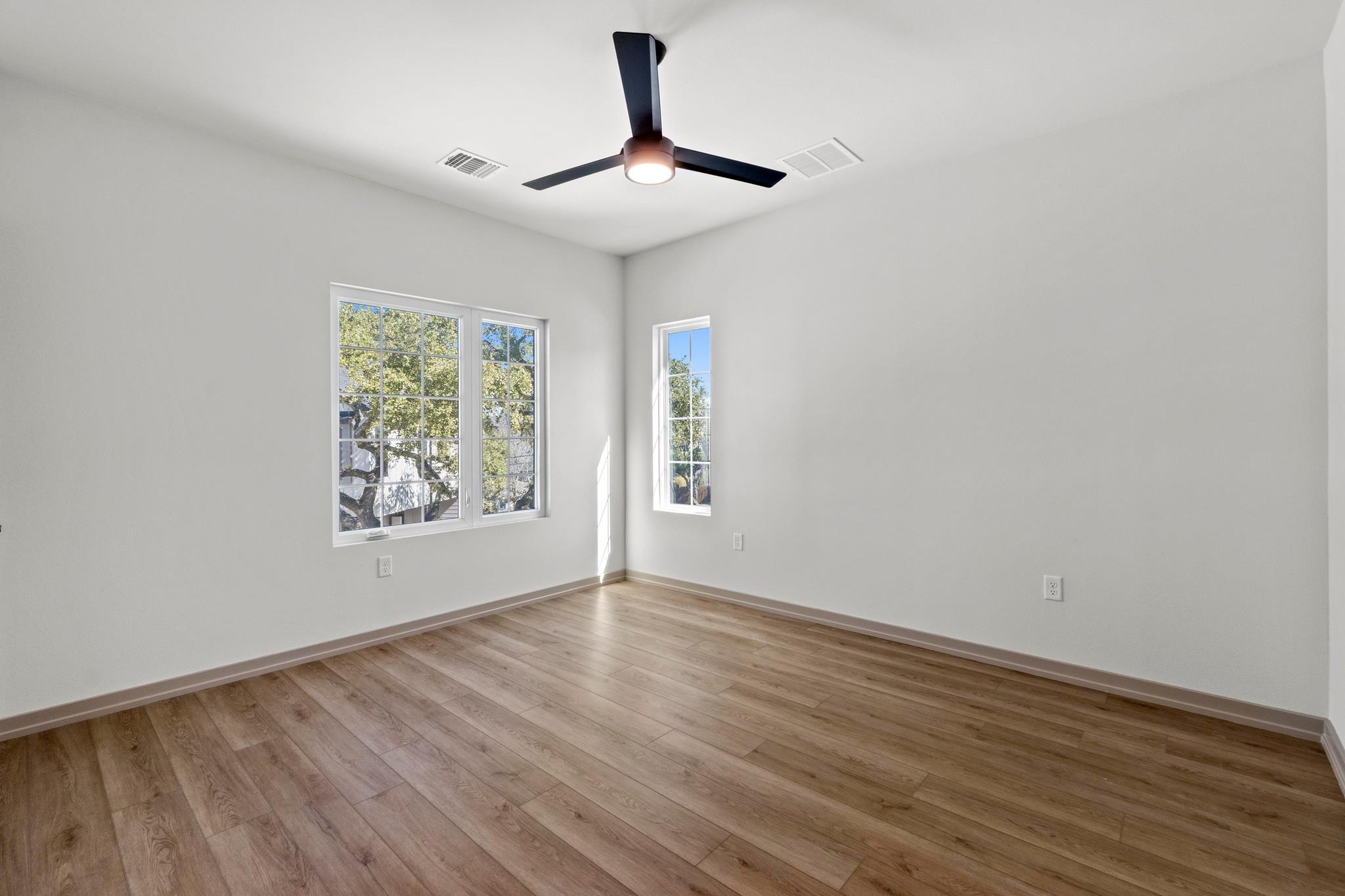 1736 Bunche Rd # B1, Austin, TX 78721