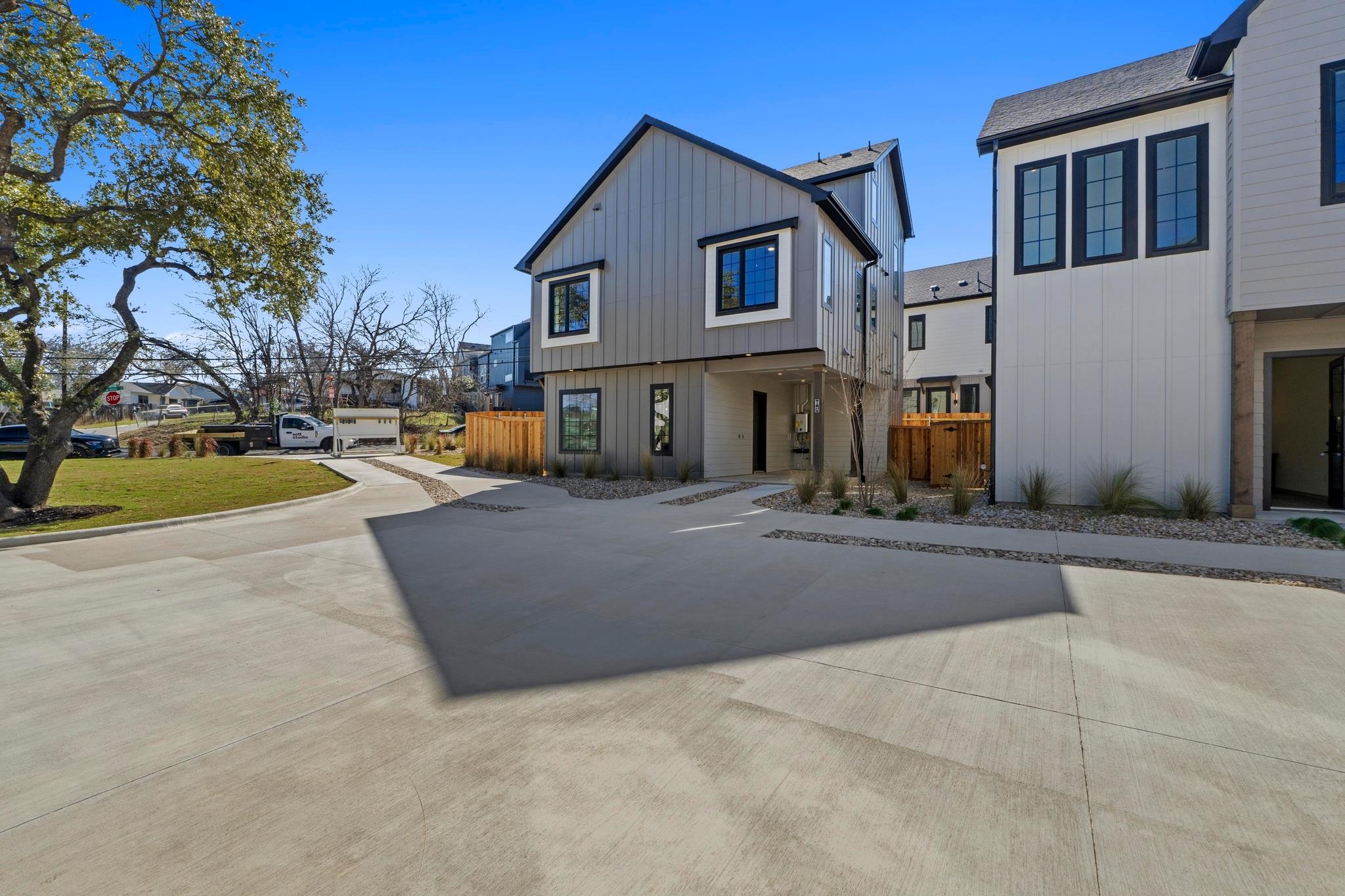 1736 Bunche Rd # B1, Austin, TX 78721