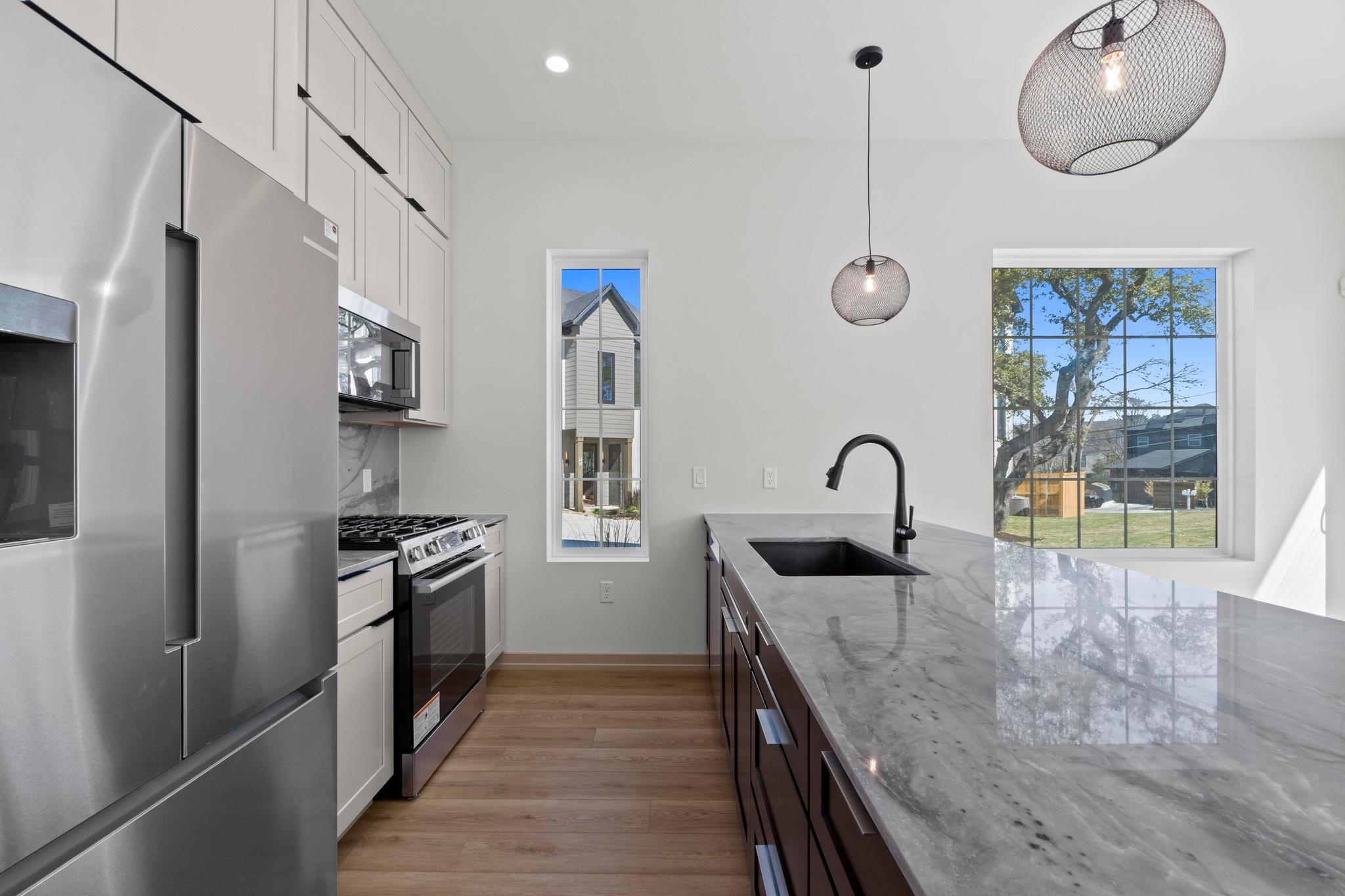 1736 Bunche Rd # B1, Austin, TX 78721