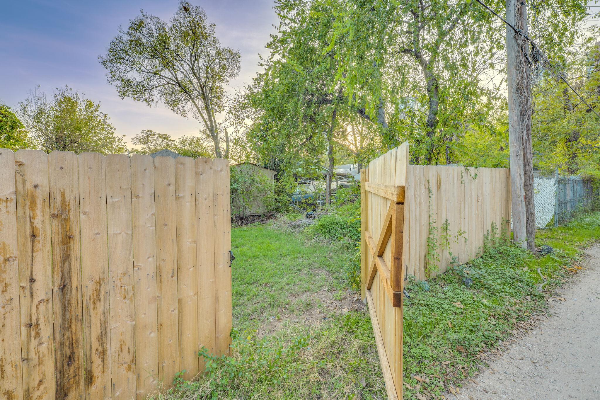 1020 Spence St # A and #B, Austin, TX 78702
