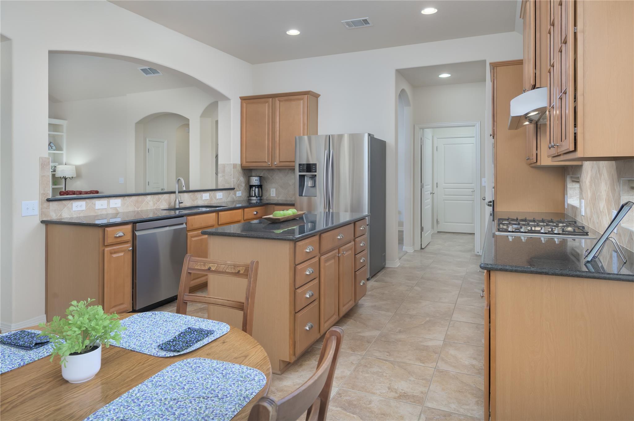 22325 Rock Wren Rd, Spicewood, TX 78669