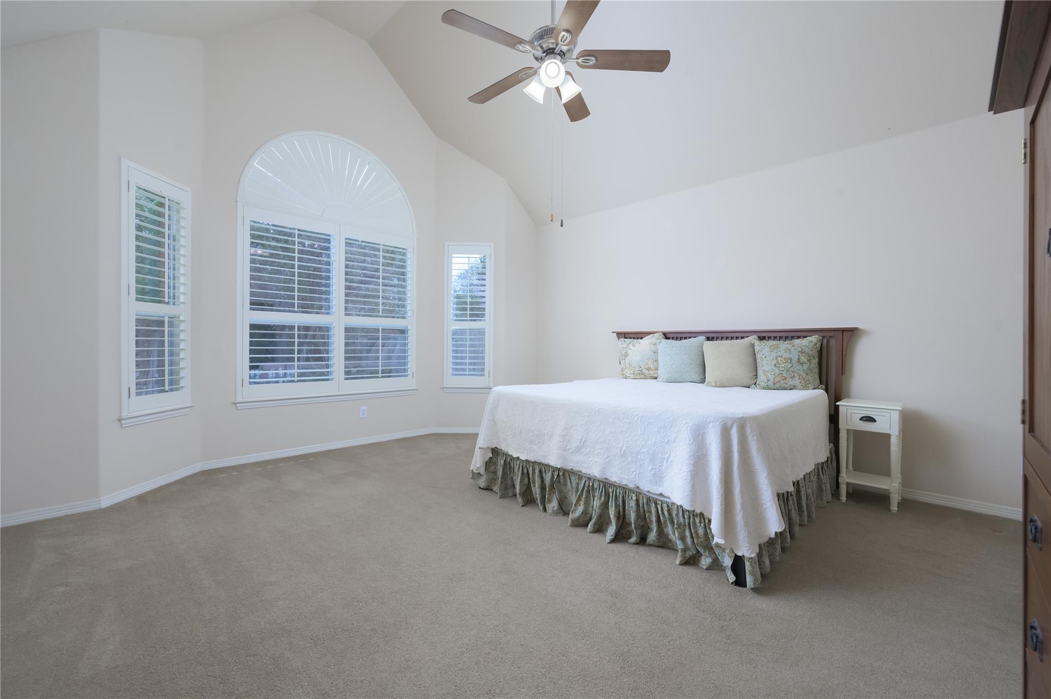 22325 Rock Wren Rd, Spicewood, TX 78669